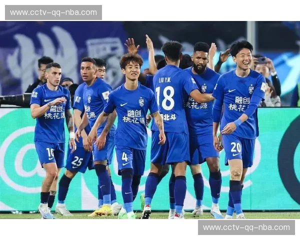 三中卫体系运转流暢 朗斯在争冠道路上展现攻防均衡